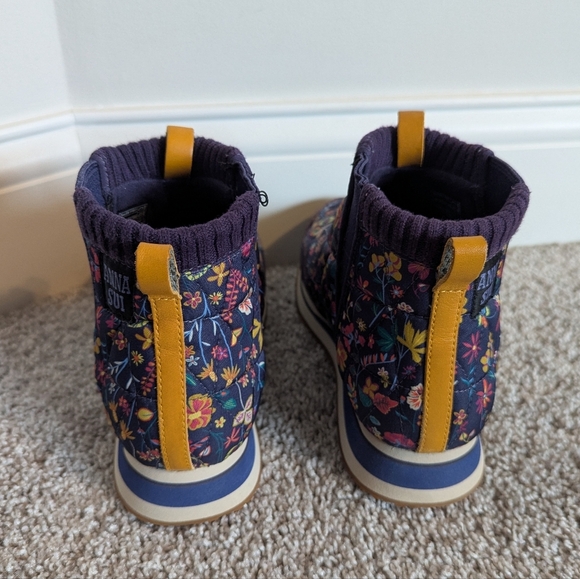 Teva x Anna Sui Floral Ember Quilted Slip On Shoe sz 7 - Picture 4 of 9